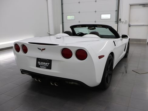 Used 2005 Chevrolet Corvette Convertible w/ Preferred Equipment Group RWD image 42