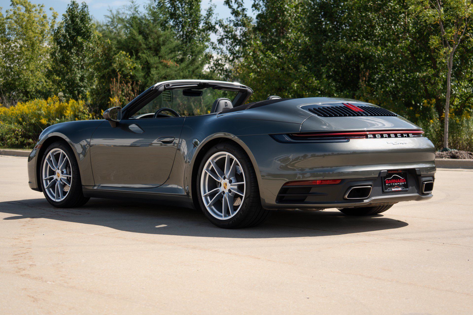 Used 2022 Porsche 911 Carrera RWD image 13
