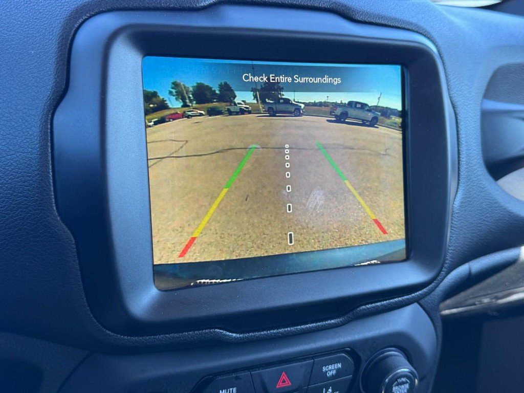 Used 2023 Jeep Renegade Latitude AWD/4WD image 23