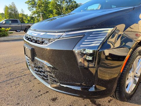 New 2027 Chrysler Pacifica Select AWD/4WD image 9