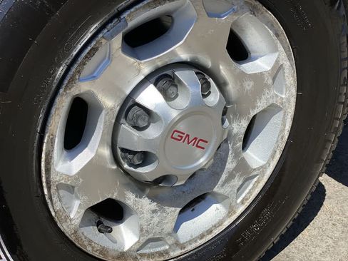 Used 2008 GMC Sierra 2500 SLT w/ Sun And Navigation Package AWD/4WD image 33
