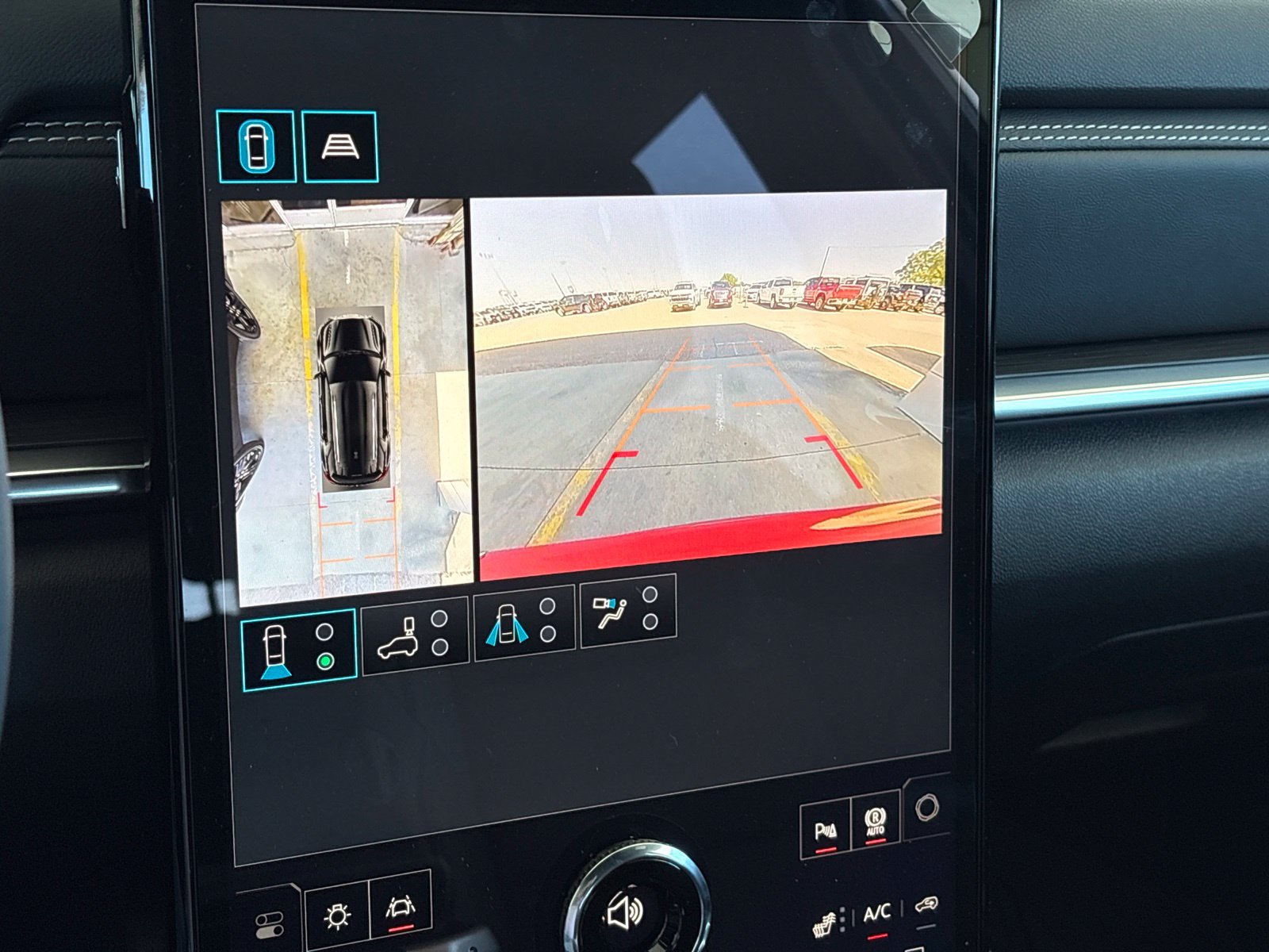 New 2027 GMC Terrain Elevation w/ Elevation Premium Package FWD image 40