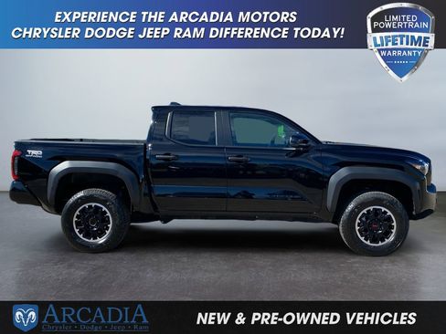 Used 2024 Toyota Tacoma TRD Off-Road image 6