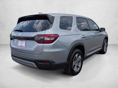 Certified 2024 Honda Pilot EX-L image 5