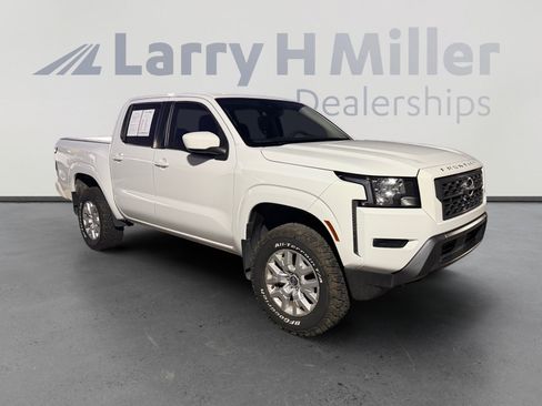 Used 2022 Nissan Frontier SV AWD/4WD image 7