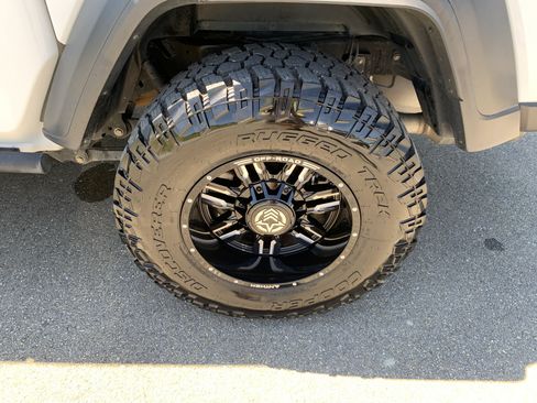 Used 2020 Jeep Gladiator Sport w/ Quick Order Package 24S AWD/4WD image 56