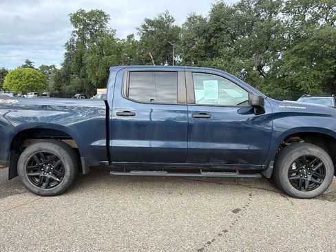 Used 2022 Chevrolet Silverado 1500 Custom image 4