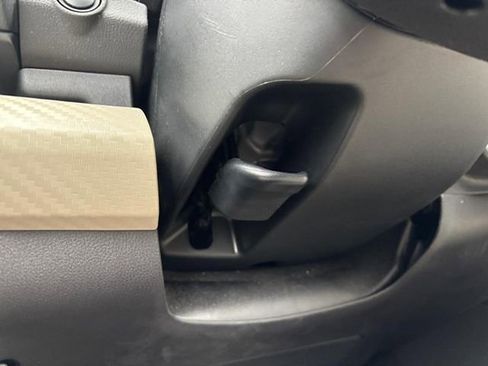 Used 2020 Subaru Ascent Premium w/ Convenience Package image 25