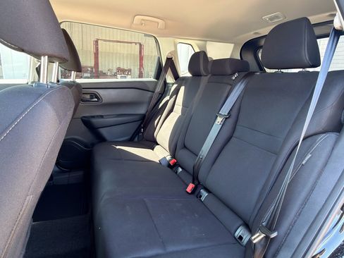 Used 2024 Nissan Rogue S image 19