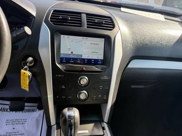 Used 2015 Ford Explorer XLT w/ Equipment Group 202A FWD image 7