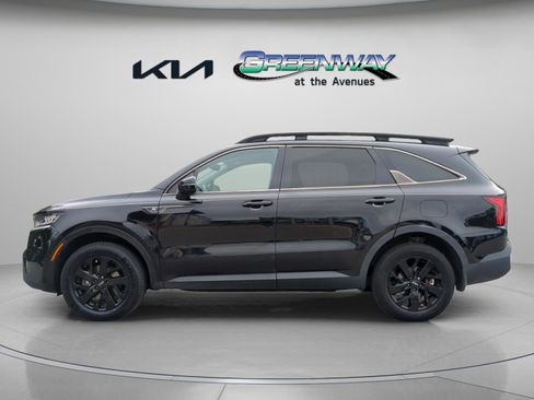 Used 2022 Kia Sorento S AWD/4WD image 3