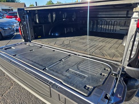 Used 2023 Ford F150 Lightning Lariat image 28