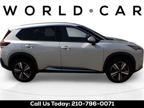 Used 2021 Nissan Rogue SL w/ Premium Package image 8