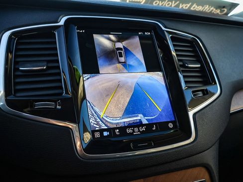 Used 2024 Volvo XC90 B6 Plus w/ Protection Package Premier image 35