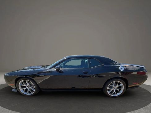 Used 2022 Dodge Challenger GT RWD image 8