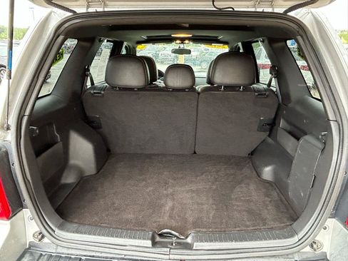 Used 2012 Ford Escape XLT w/ Canadian Comfort Pkg AWD/4WD image 17
