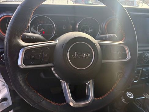 Certified 2023 Jeep Gladiator Mojave w/ Cold Weather Group image 21