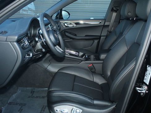 New 2026 Porsche Macan S AWD/4WD image 5
