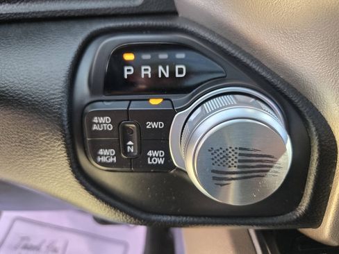 Used 2019 RAM 1500 Laramie AWD/4WD image 16