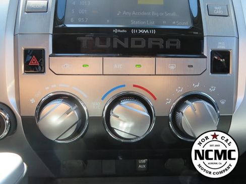 Used 2018 Toyota Tundra SR5 w/ SR5 Upgrade Package AWD/4WD image 29