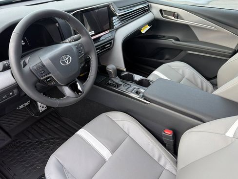 Used 2026 Toyota Camry SE w/ Convenience Package image 11