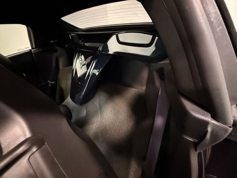 Used 2014 Chevrolet Corvette Stingray Convertible image 9