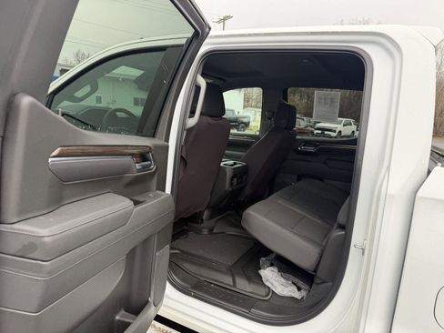 Used 2025 Chevrolet Silverado 1500 LT image 16