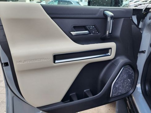 New 2026 GMC Hummer EV 4x4 Crew Cab image 16