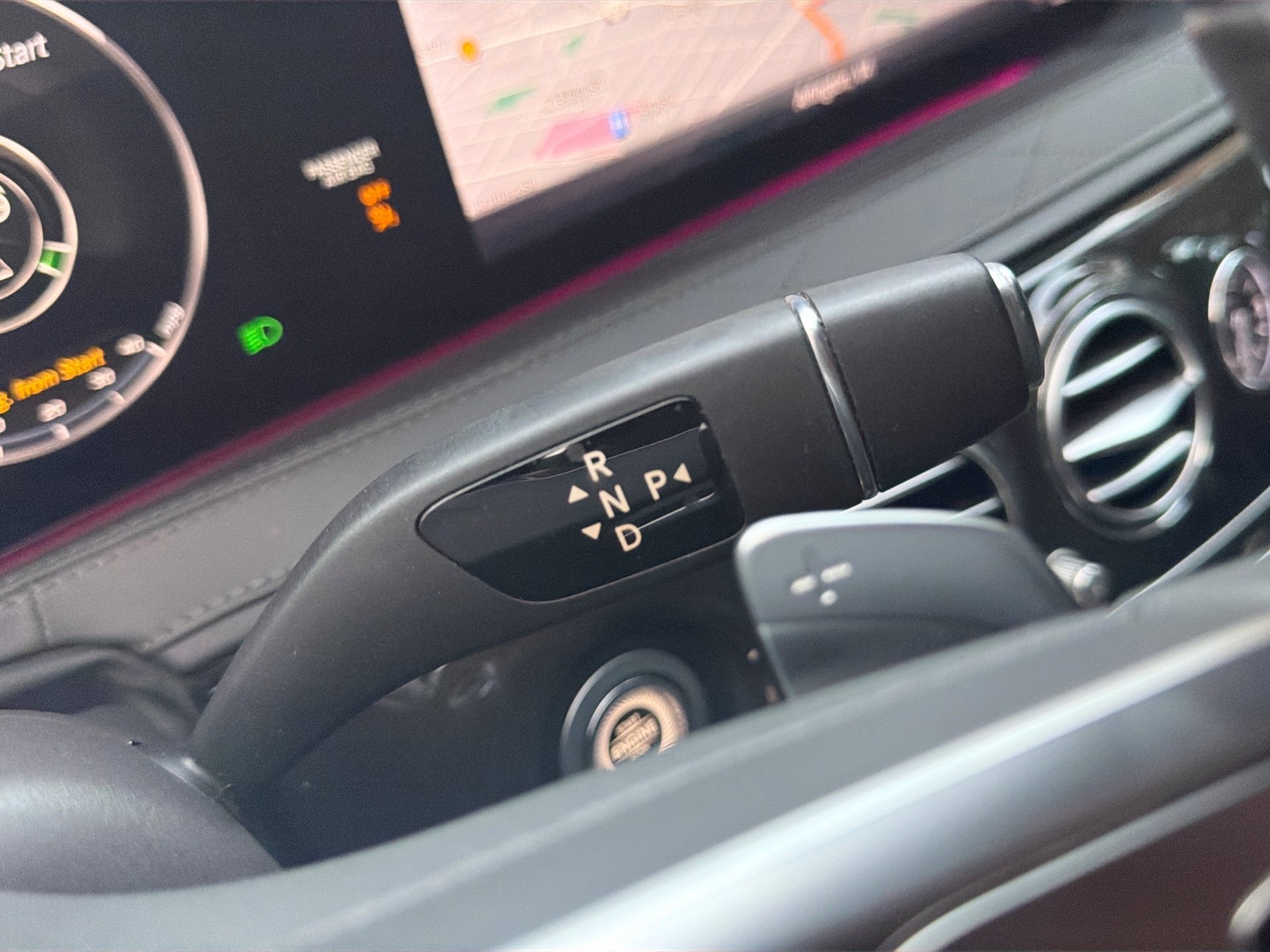 Used 2020 Mercedes-Benz S 560 Sedan image 23