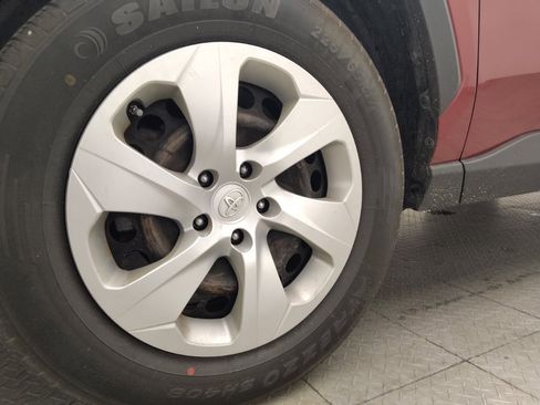 Used 2019 Toyota RAV4 LE image 31