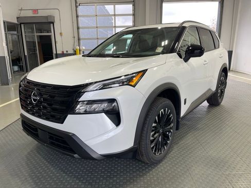 New 2026 Nissan Rogue SV image 4