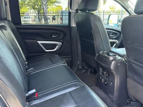 Used 2019 Nissan Titan PRO-4X w/ Pro-4x Convenience Package image 28