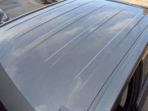 Used 2018 Nissan Titan SL image 14