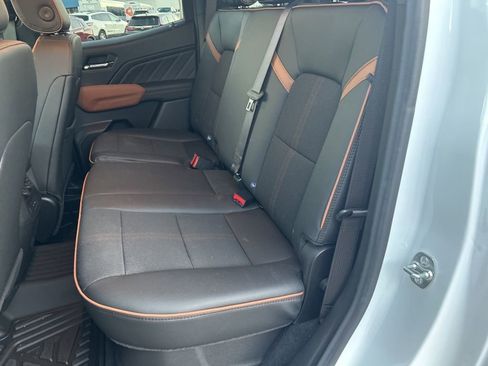 Used 2025 GMC Canyon AT4 image 19