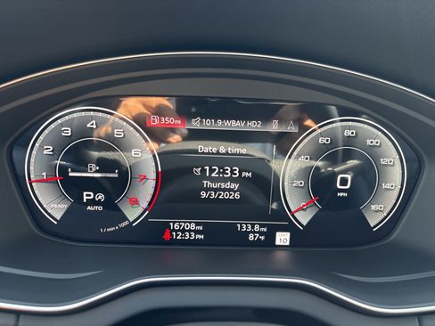 Used 2024 Audi Q5 2.0T Prestige AWD/4WD image 26