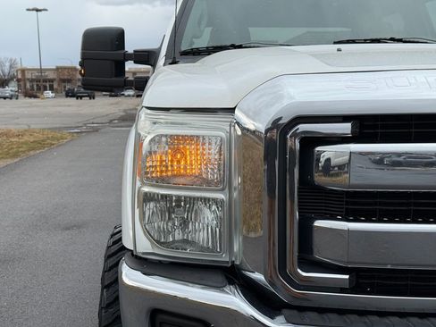 Used 2012 Ford F250 XLT AWD/4WD image 5