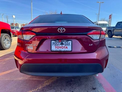 Used 2025 Toyota Corolla LE image 12