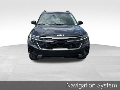 Certified 2024 Kia Seltos X-Line AWD/4WD image 3