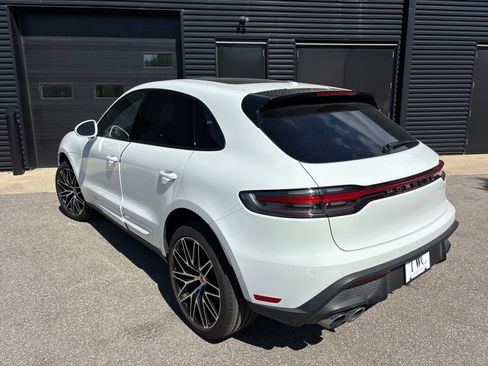 Used 2026 Porsche Macan AWD/4WD image 5