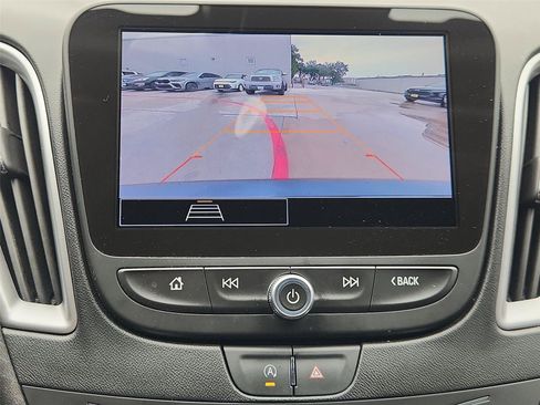 Used 2024 Chevrolet Malibu LT FWD image 14