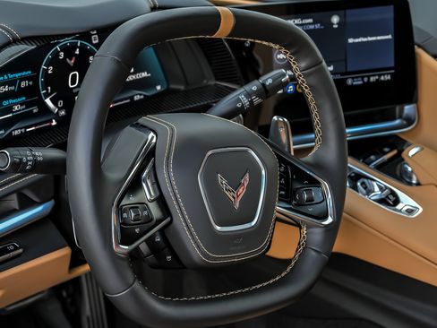Used 2023 Chevrolet Corvette Stingray Premium Conv w/ Z51 Performance Package RWD image 34
