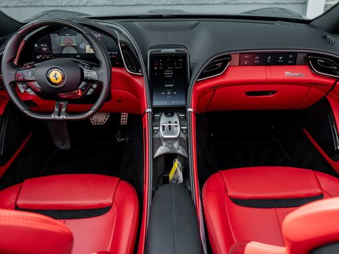 Used 2024 Ferrari Roma Spider RWD image 4