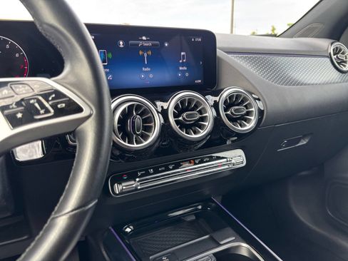 Used 2025 Mercedes-Benz GLA 250 4MATIC image 17