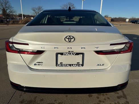 Used 2026 Toyota Camry XLE w/ Premium Plus Package image 4