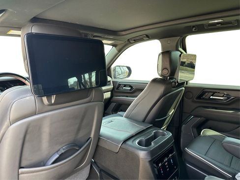 Used 2025 GMC Yukon XL AT4 Ultimate image 22