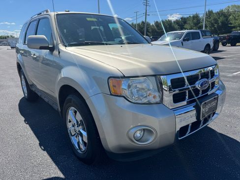 Used 2011 Ford Escape Limited w/ 302A Rapid Spec Order Code FWD image 6