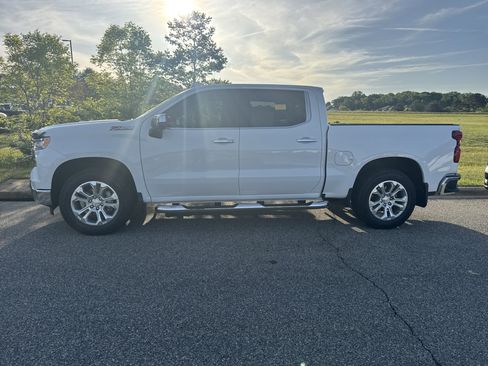 Used 2024 Chevrolet Silverado 1500 LTZ w/ LTZ Premium Package AWD/4WD image 7