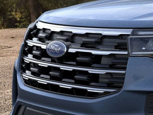 New 2026 Ford Explorer Active RWD image 17