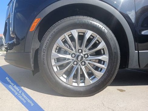 Used 2025 Cadillac XT4 Premium Luxury w/ Cold Weather Package image 6