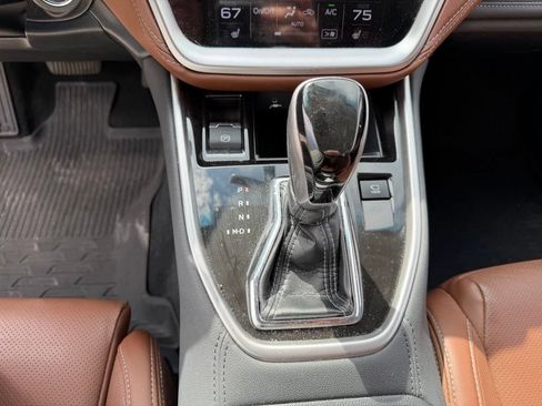Used 2022 Subaru Outback Touring AWD/4WD image 29